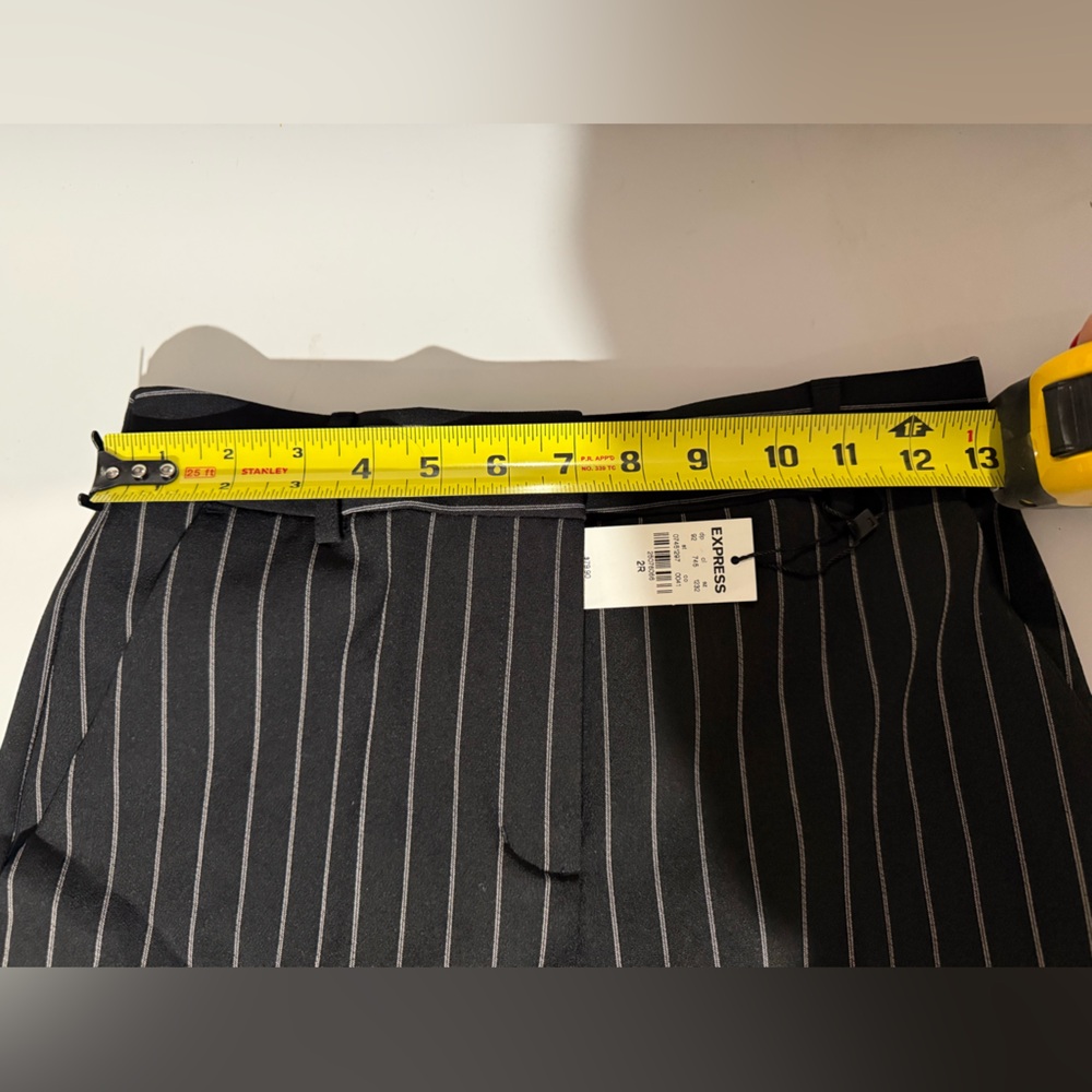 Express pants - Picture 3 of 5